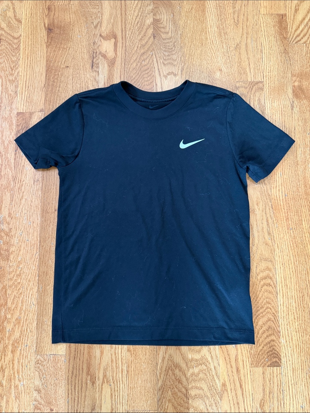 Nike Dri Fit Youth S Black Short Sleeve Tee with Small Swoosh